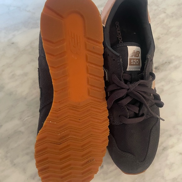 J crew new balance navy /rose gold 8 - Picture 3 of 3